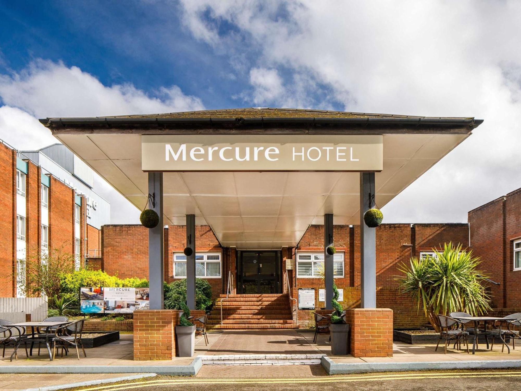 Mercure Birmingham West Hotel 4*
